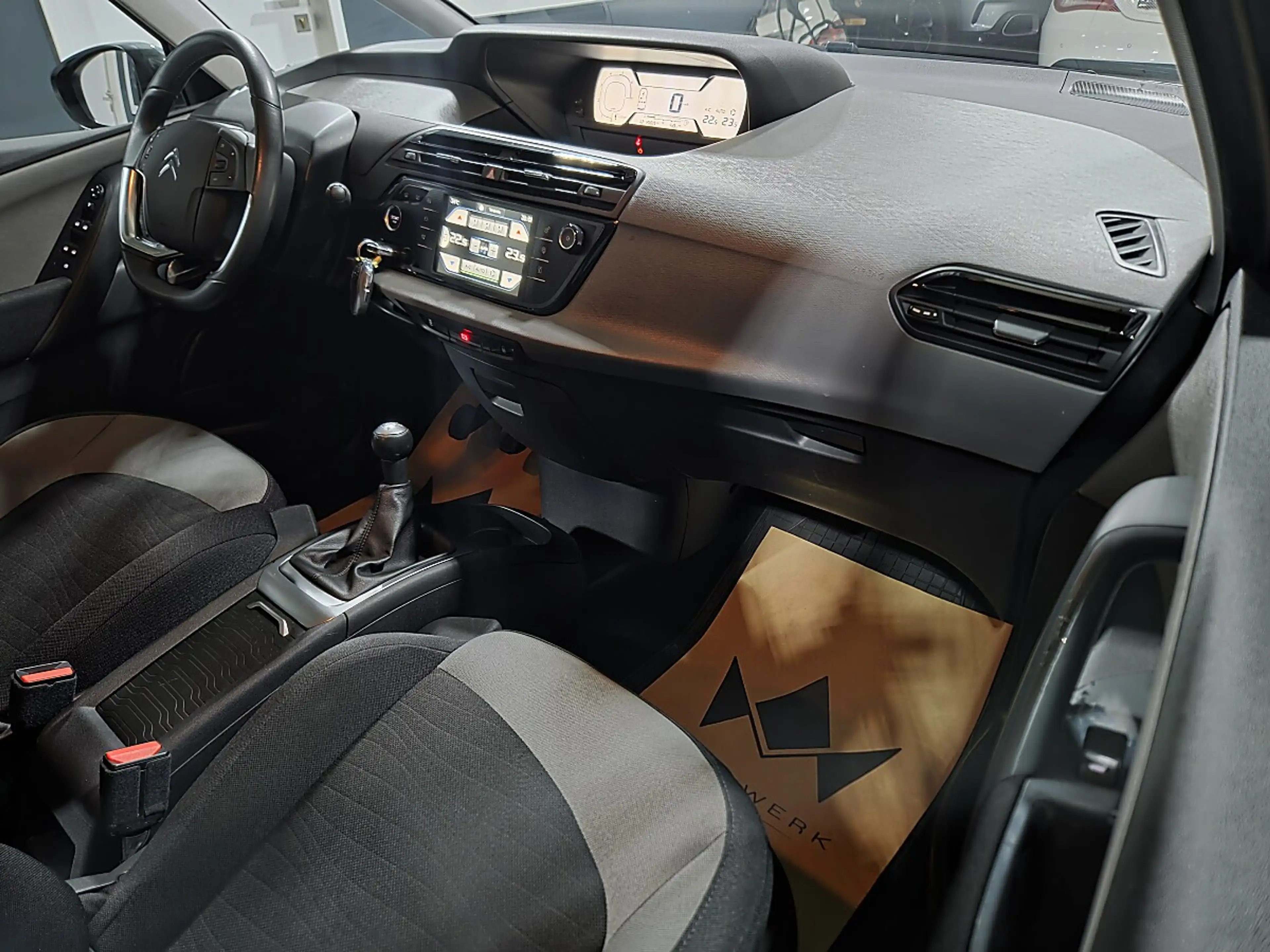 Citroen Grand C4 Picasso BlueHDi 100 S&S manuell Seduction — photo 4
