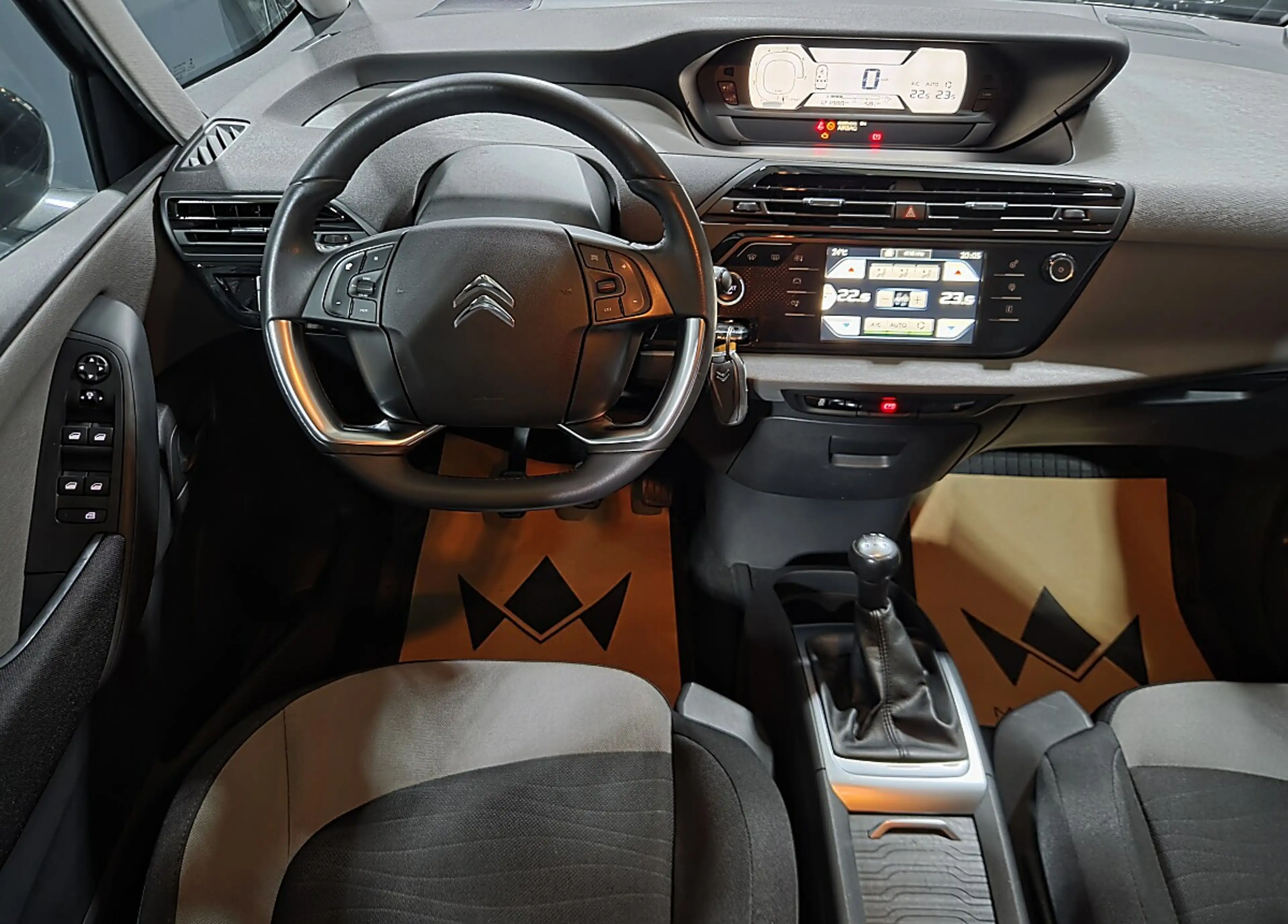 Citroen Grand C4 Picasso BlueHDi 100 S&S manuell Seduction — photo 7