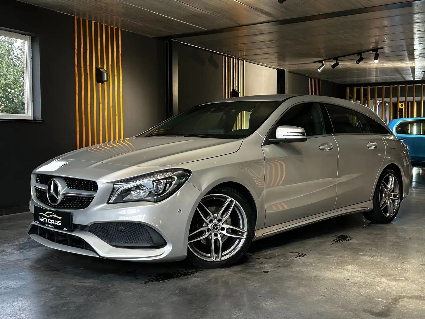 Mercedes-Benz CLA 180 Shooting Brake 180 | Xenon | Stoelverwarming | Gris - 1