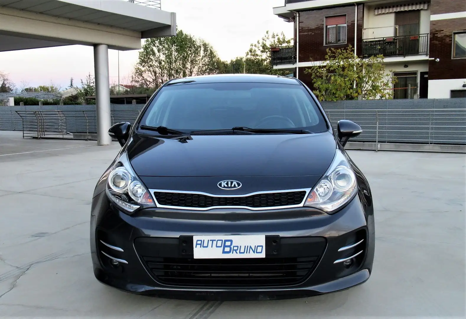 Kia Rio Kia Rio 1.4 AUTOMATICA Cool Edition Šedá - 2