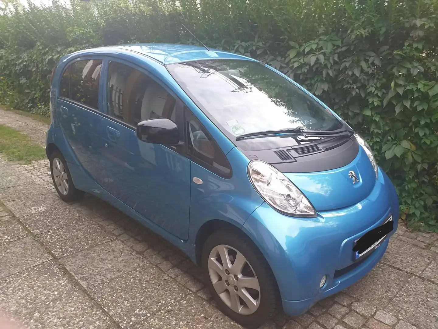 Peugeot iOn iOn Active Blau - 1