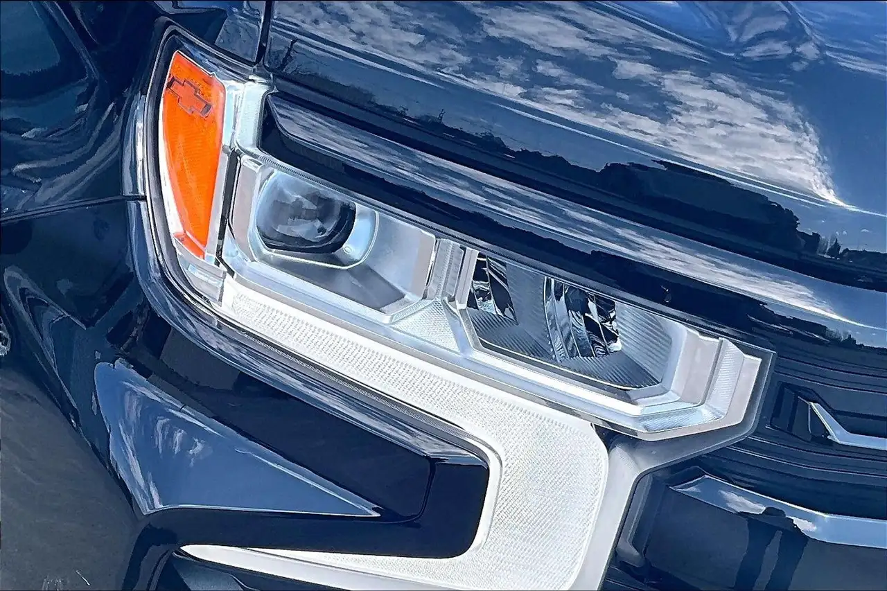 Chevrolet Silverado 1500 снимка Chevrolet Silverado 1500