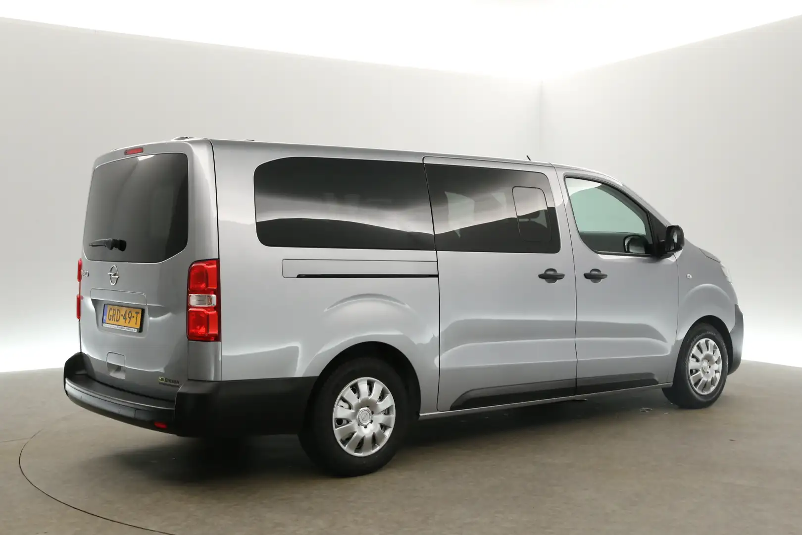 Opel Vivaro 2.0 CDTI L3H1 | 145PK Automaat | 9 Persoons | TAXI Gris - 2
