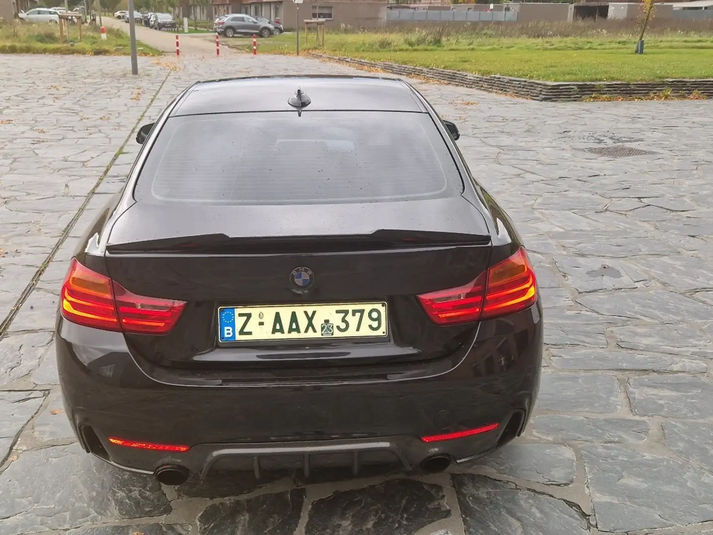 BMW 420 420d Coupe xDrive Sport Line Zwart - 2