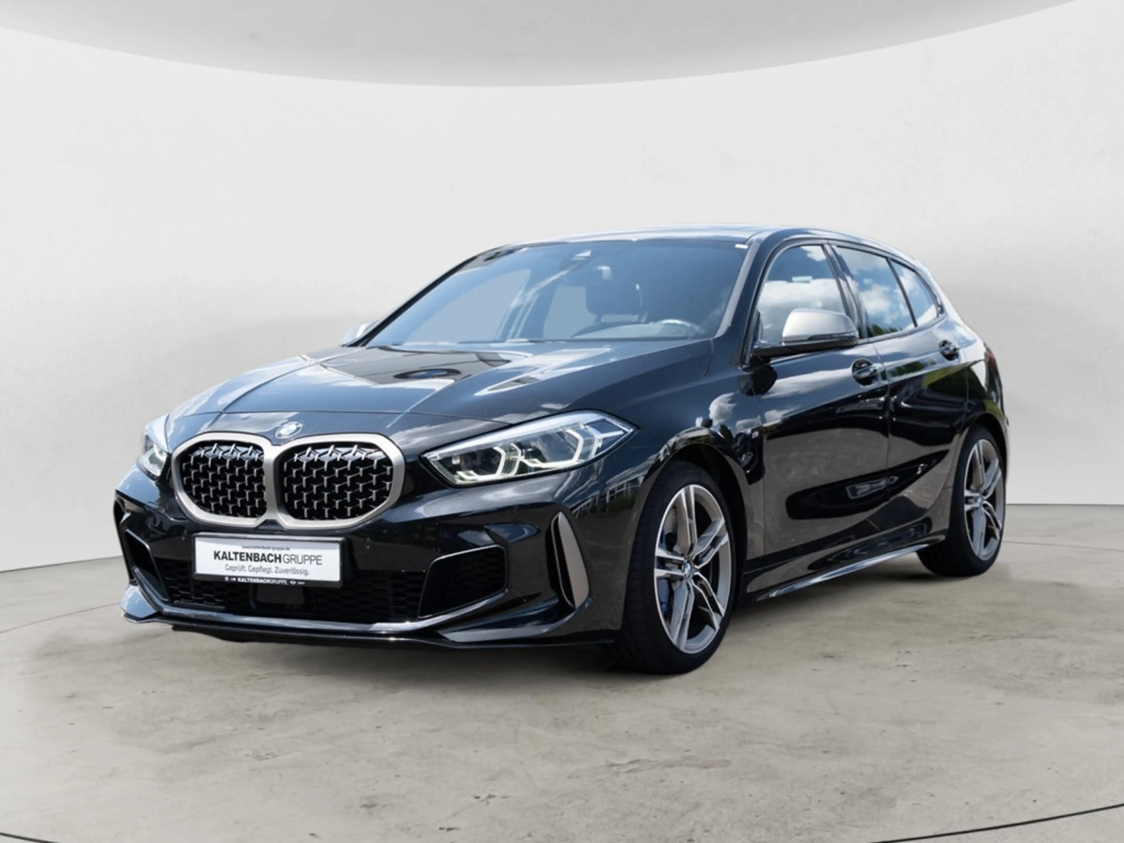 BMW 135 Mi xDrive PANO LED NAVI KAMERA SHZ PDC — photo 2