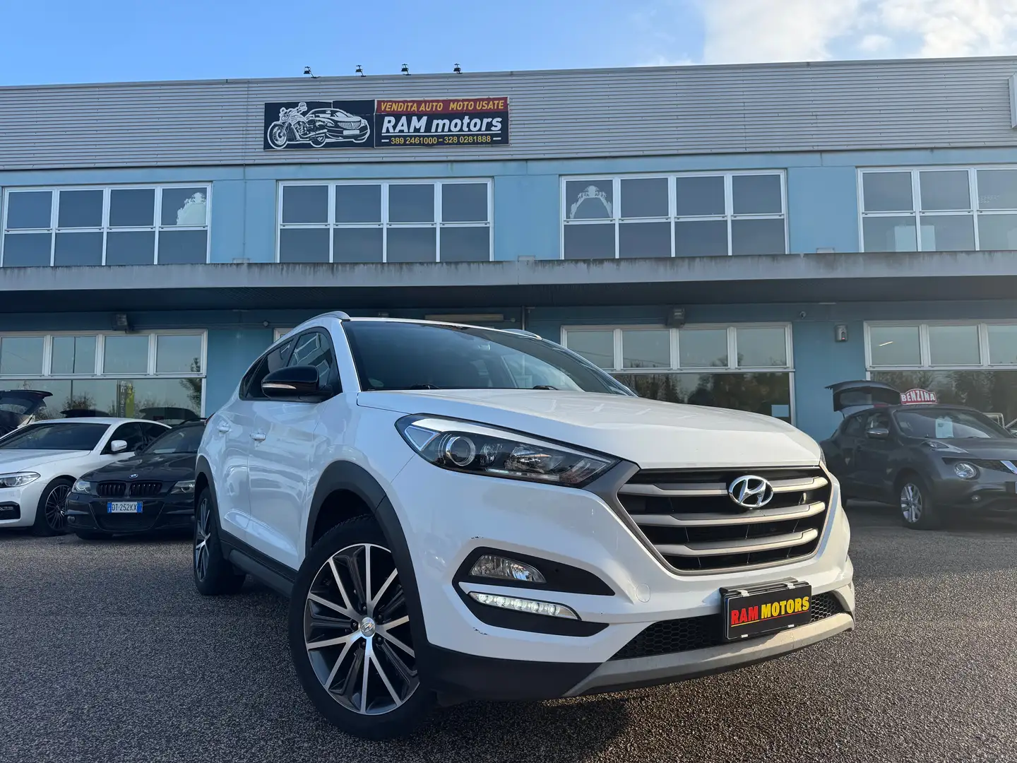 Hyundai TUCSON Tucson II 2015 1.7 crdi Xpossible 2wd 115cv Bianco - 1