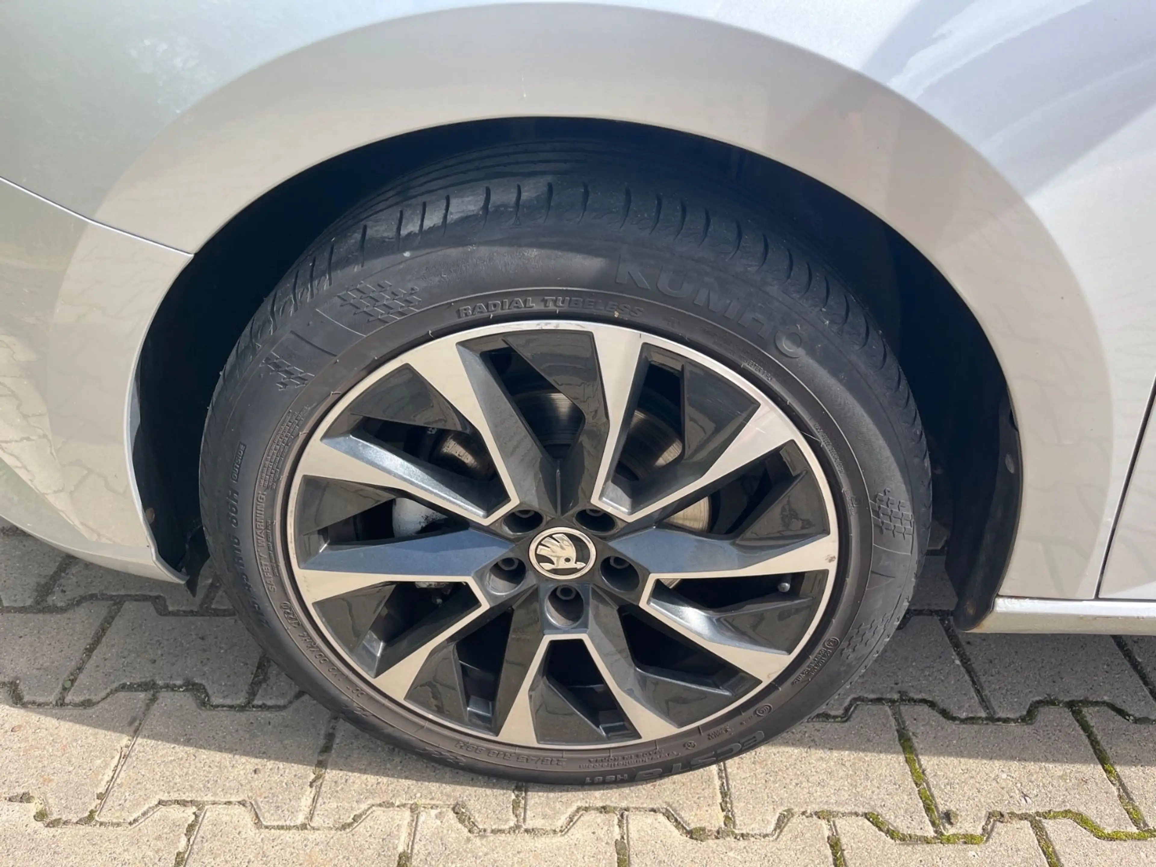 Skoda Fabia DRIVE Klimaautomatik | SHZ | PDC | Tempoma — photo 3