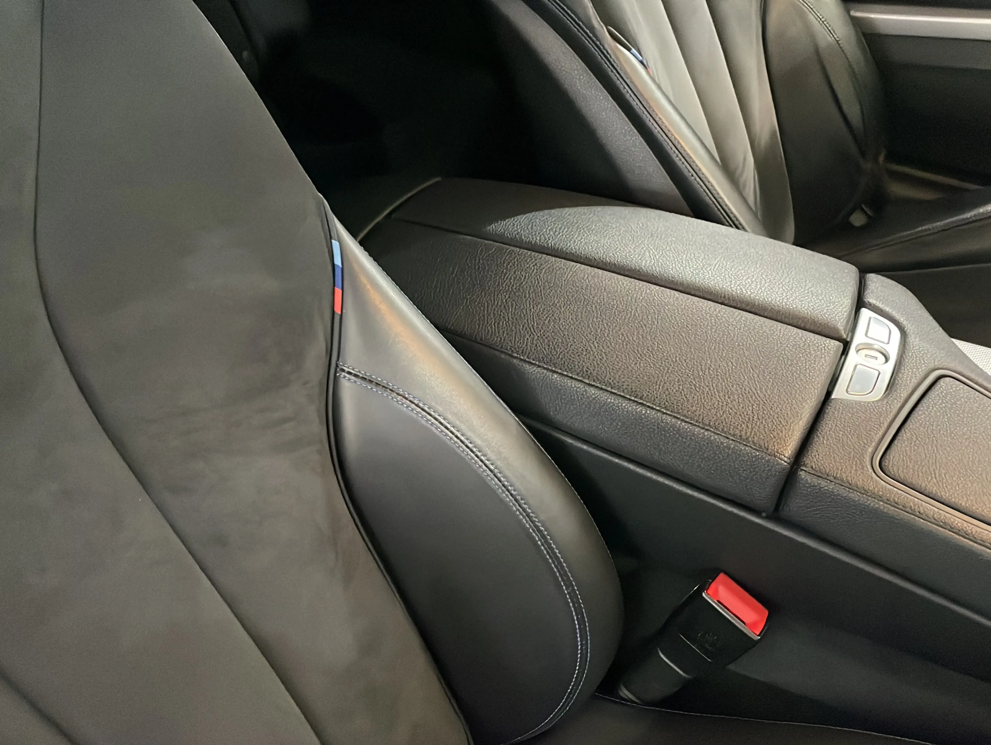 BMW 650 i Coupe - MPaket-Alcantara-Schiebedach-DEFzg — photo 14
