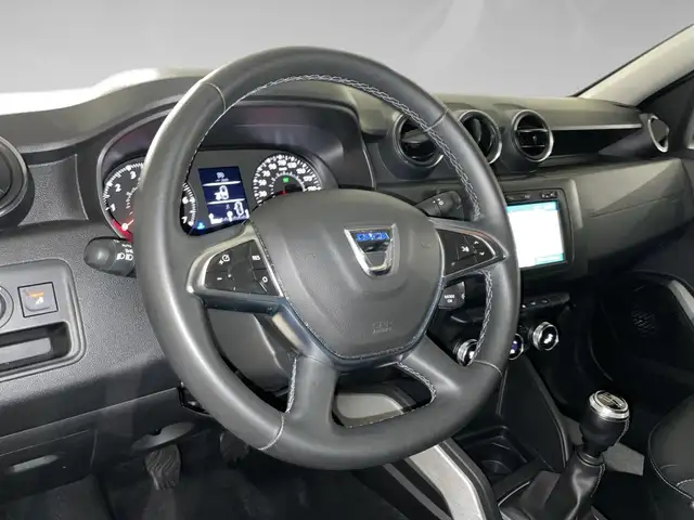 Dacia Duster view 8