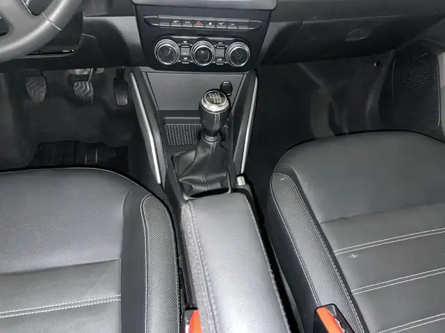 Dacia Duster view 10