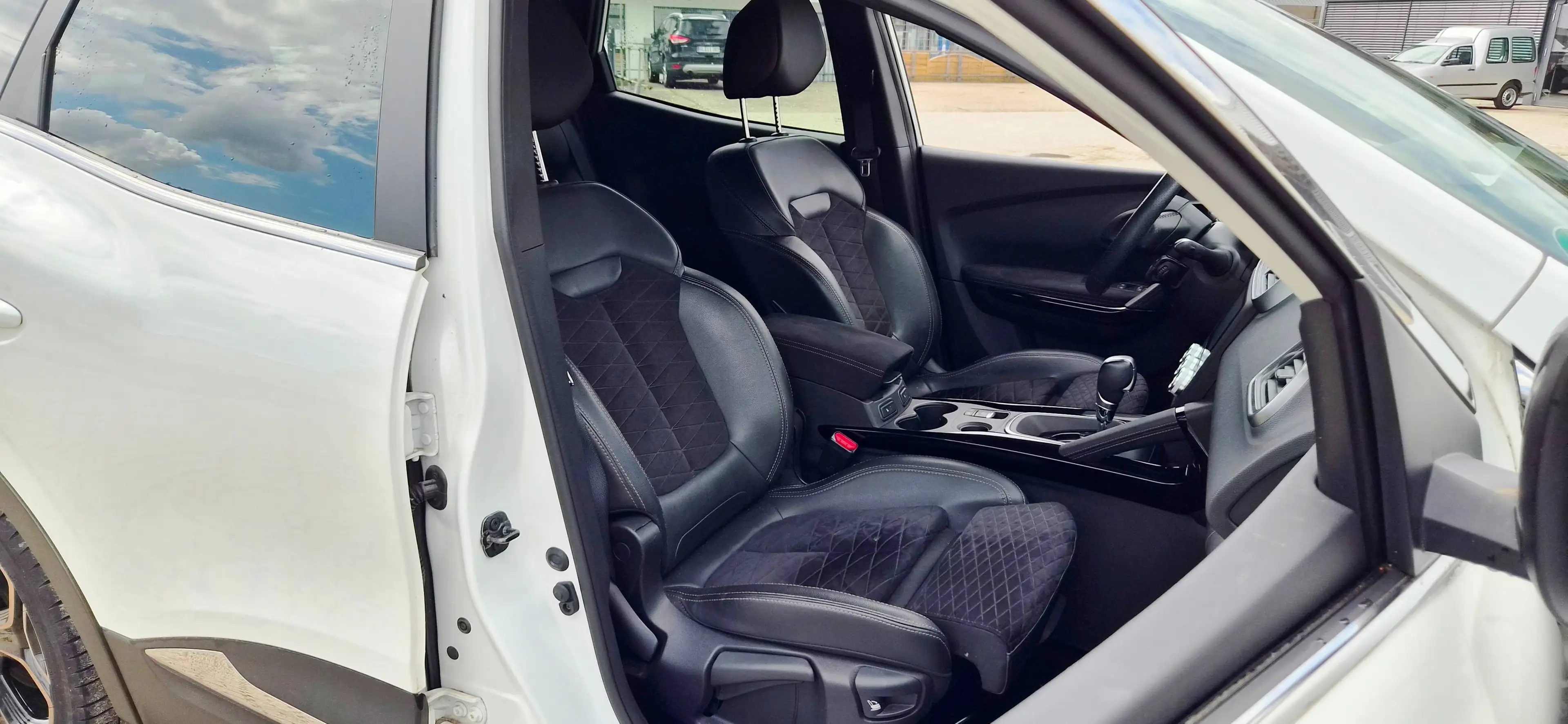 Renault Kadjar Black Edition/Finanzierung ab6,99 %/1Hand/29000km/Finanzierung ab 6,99% — photo 13