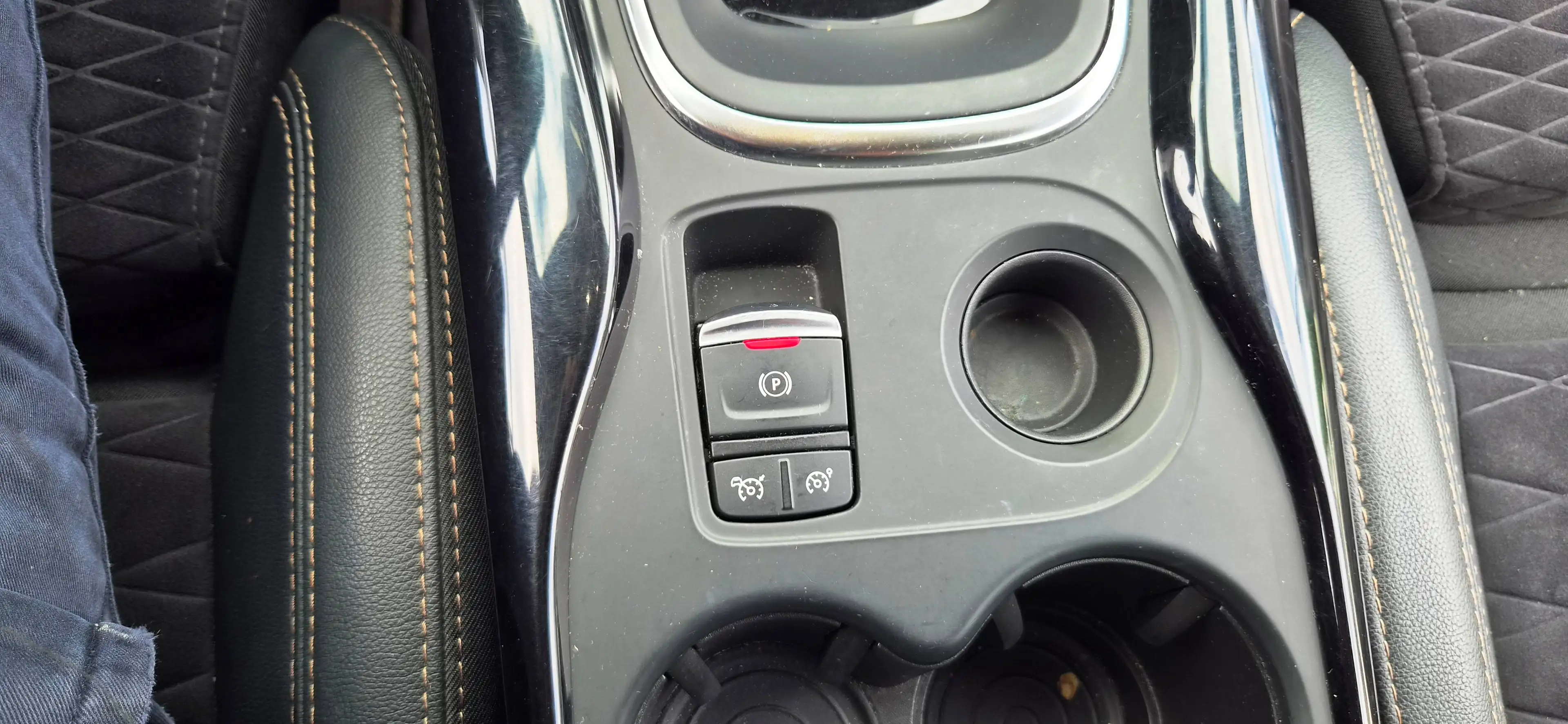Renault Kadjar Black Edition/Finanzierung ab6,99 %/1Hand/29000km/Finanzierung ab 6,99% — photo 19