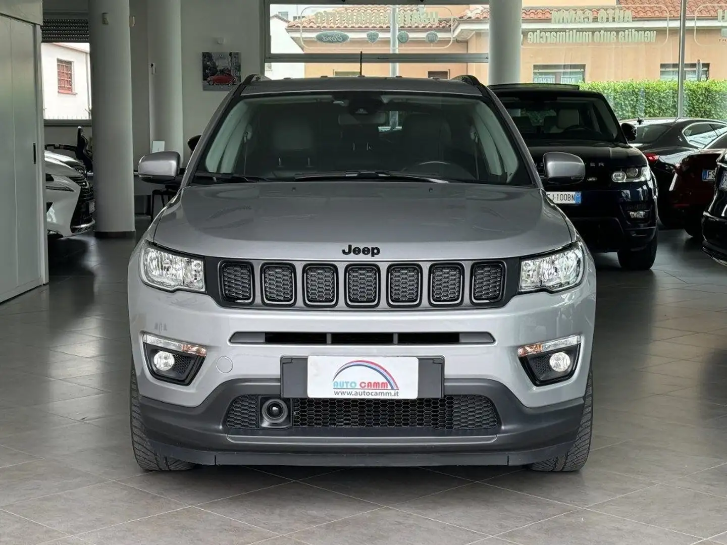 Jeep Compass 1.4 MultiAir Night Eagle PROMO Grau - 2