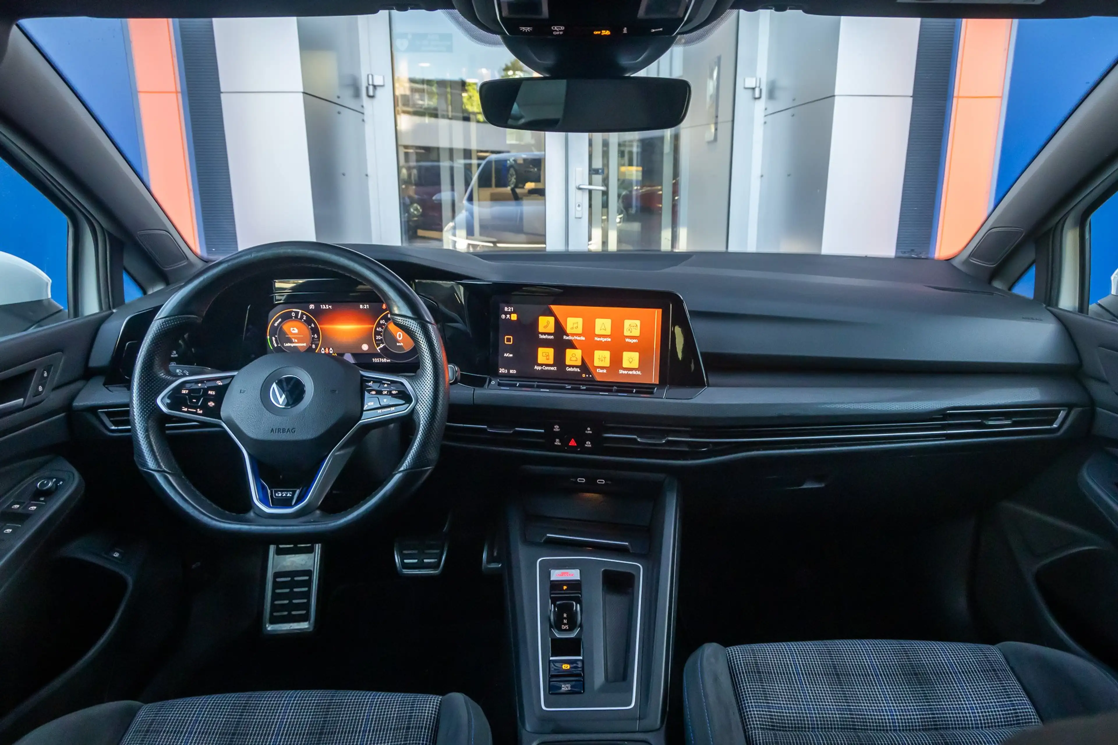 Volkswagen Golf GTE 1.4 eHybrid | Apple Carplay/Android Auto | Cruise — photo 45