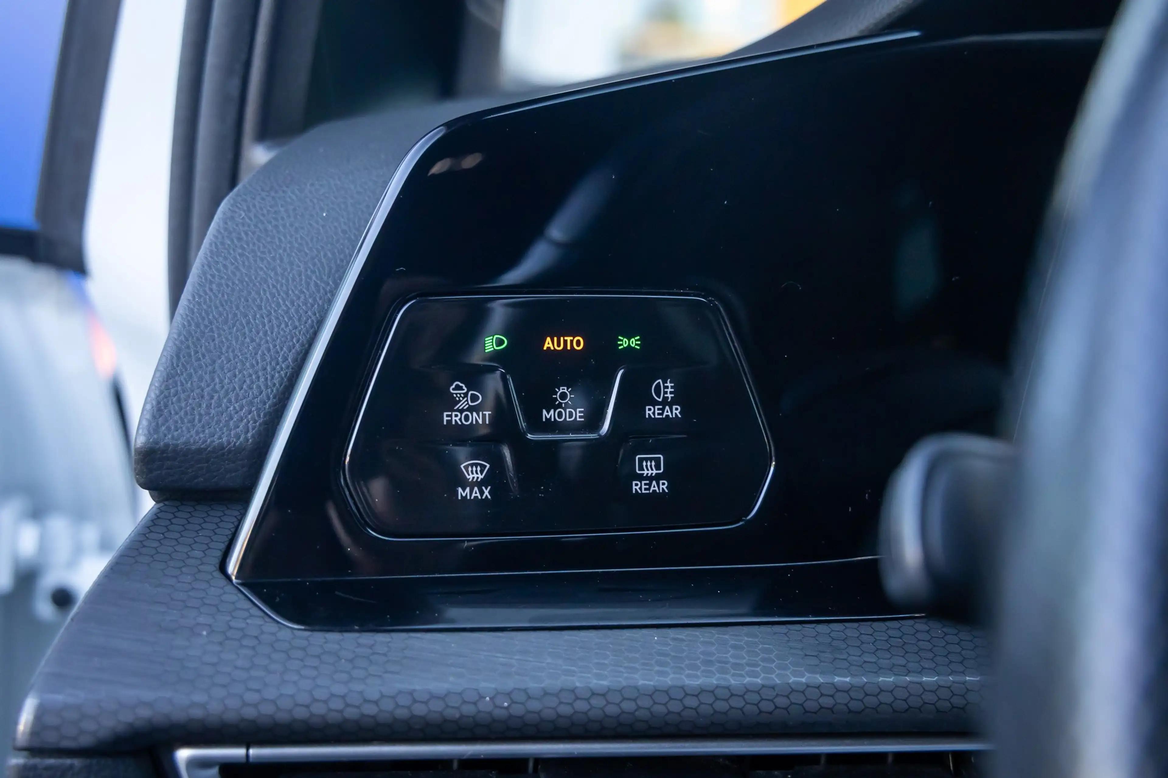 Volkswagen Golf GTE 1.4 eHybrid | Apple Carplay/Android Auto | Cruise — photo 17