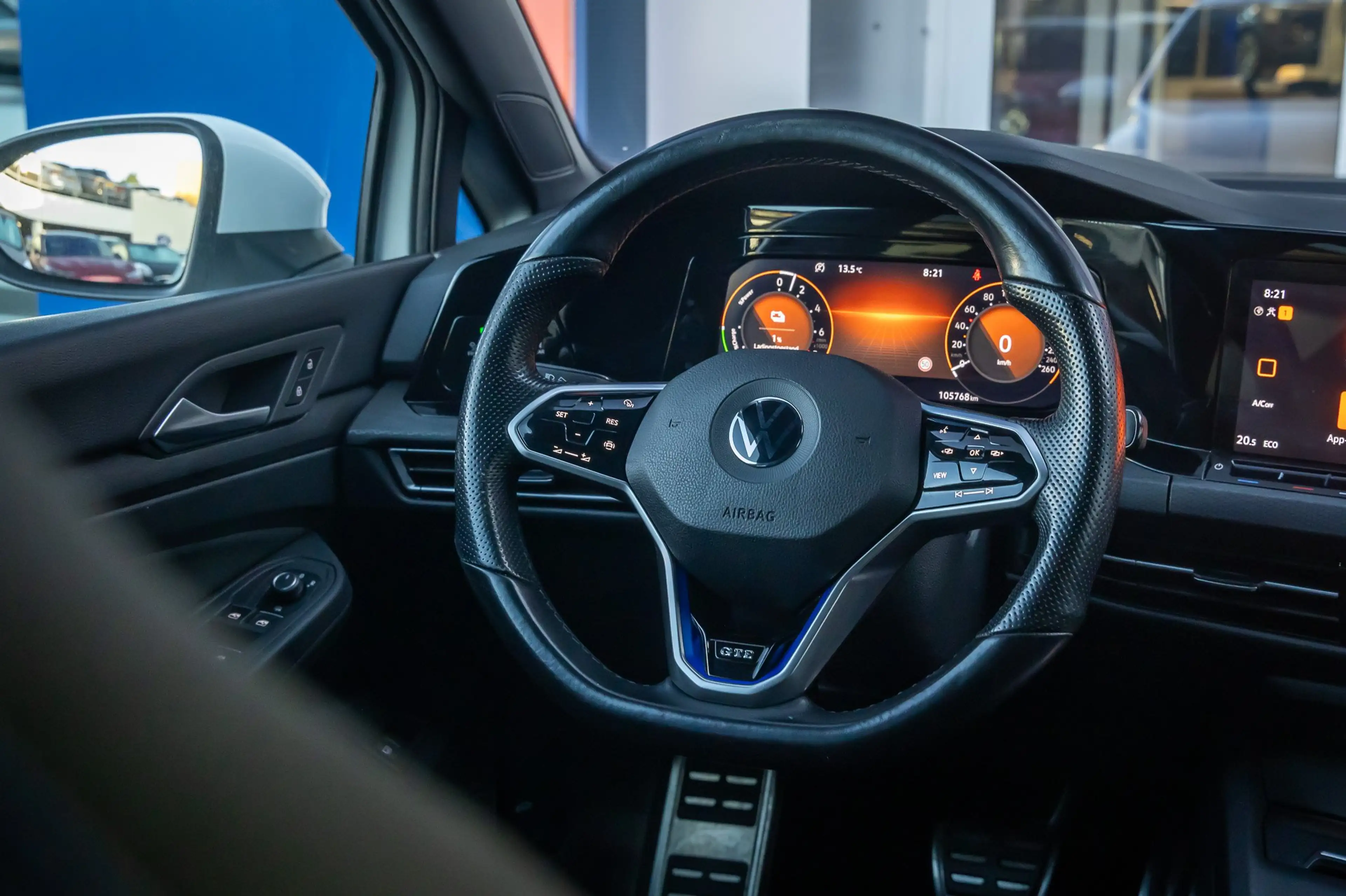 Volkswagen Golf GTE 1.4 eHybrid | Apple Carplay/Android Auto | Cruise — photo 24