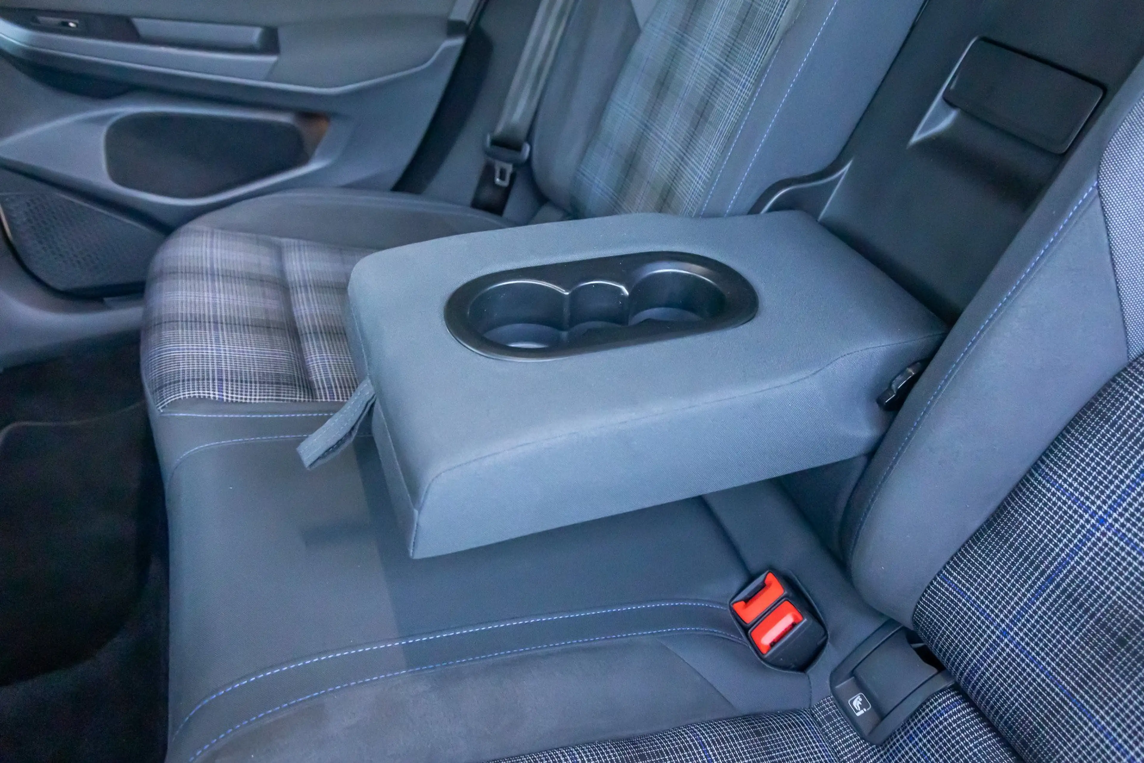 Volkswagen Golf GTE 1.4 eHybrid | Apple Carplay/Android Auto | Cruise — photo 21