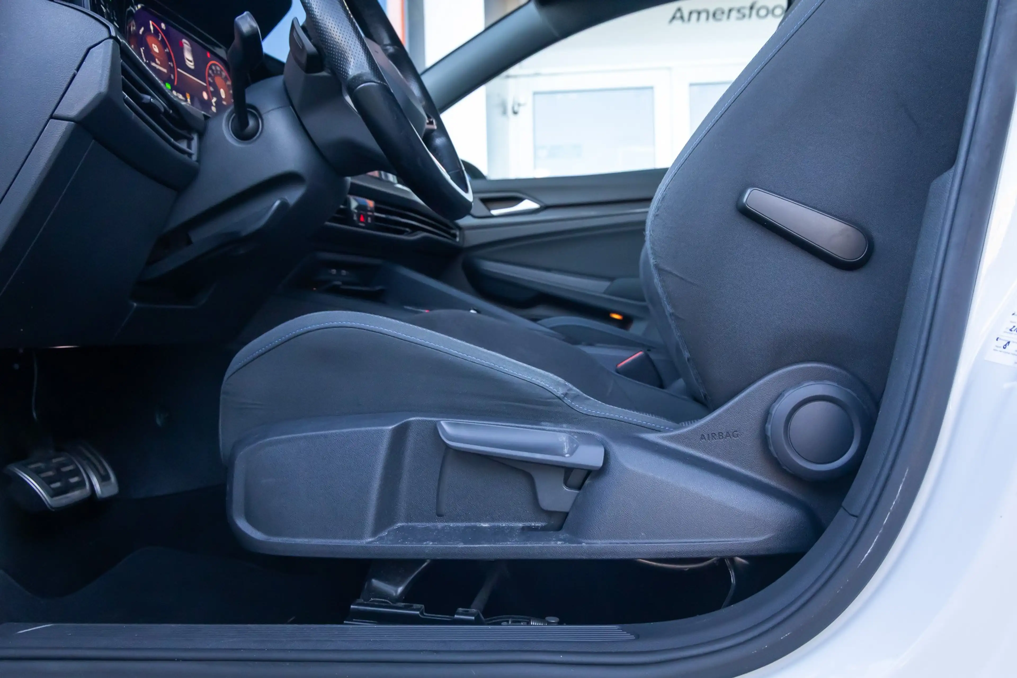 Volkswagen Golf GTE 1.4 eHybrid | Apple Carplay/Android Auto | Cruise — photo 18