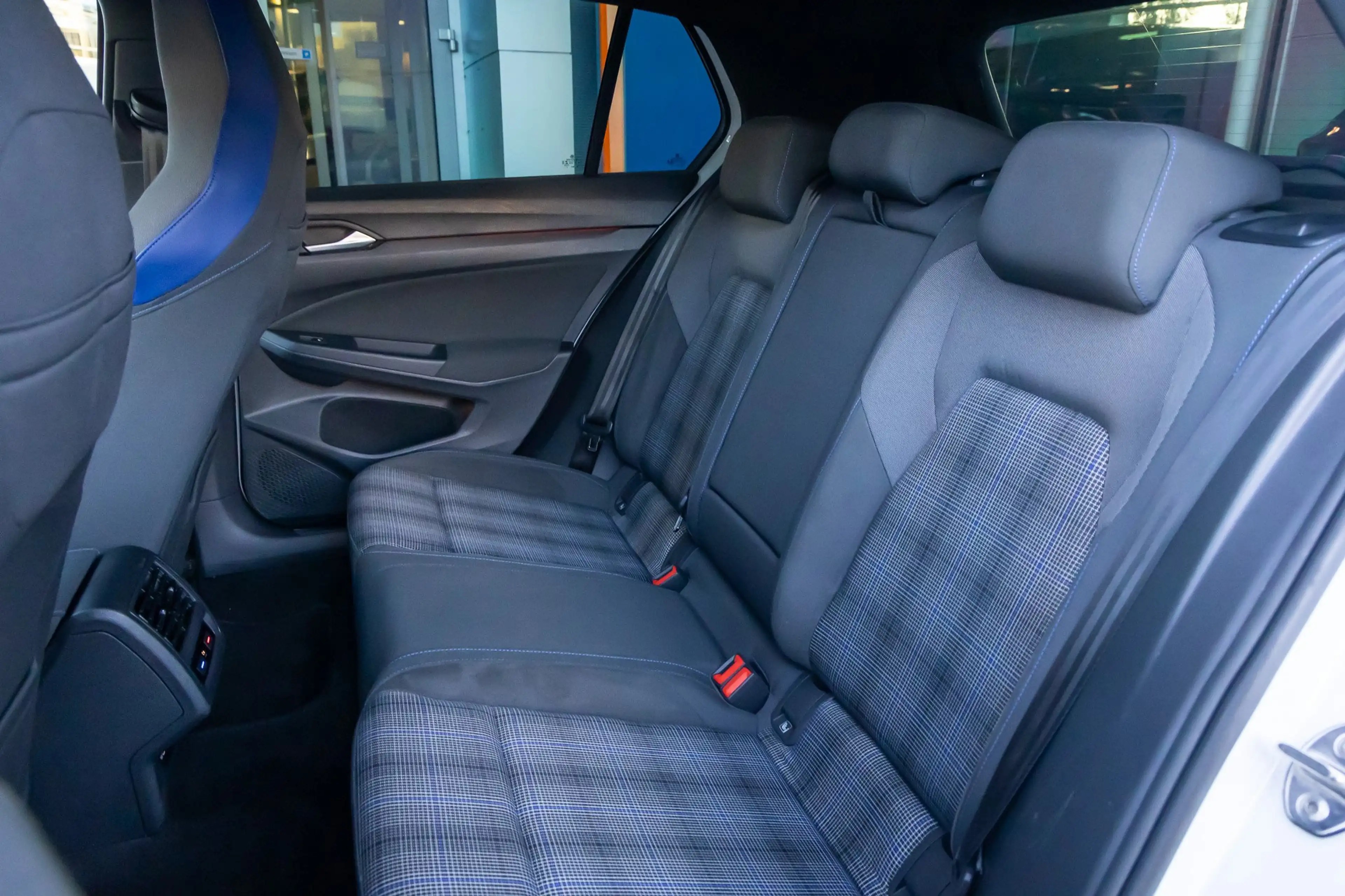 Volkswagen Golf GTE 1.4 eHybrid | Apple Carplay/Android Auto | Cruise — photo 19