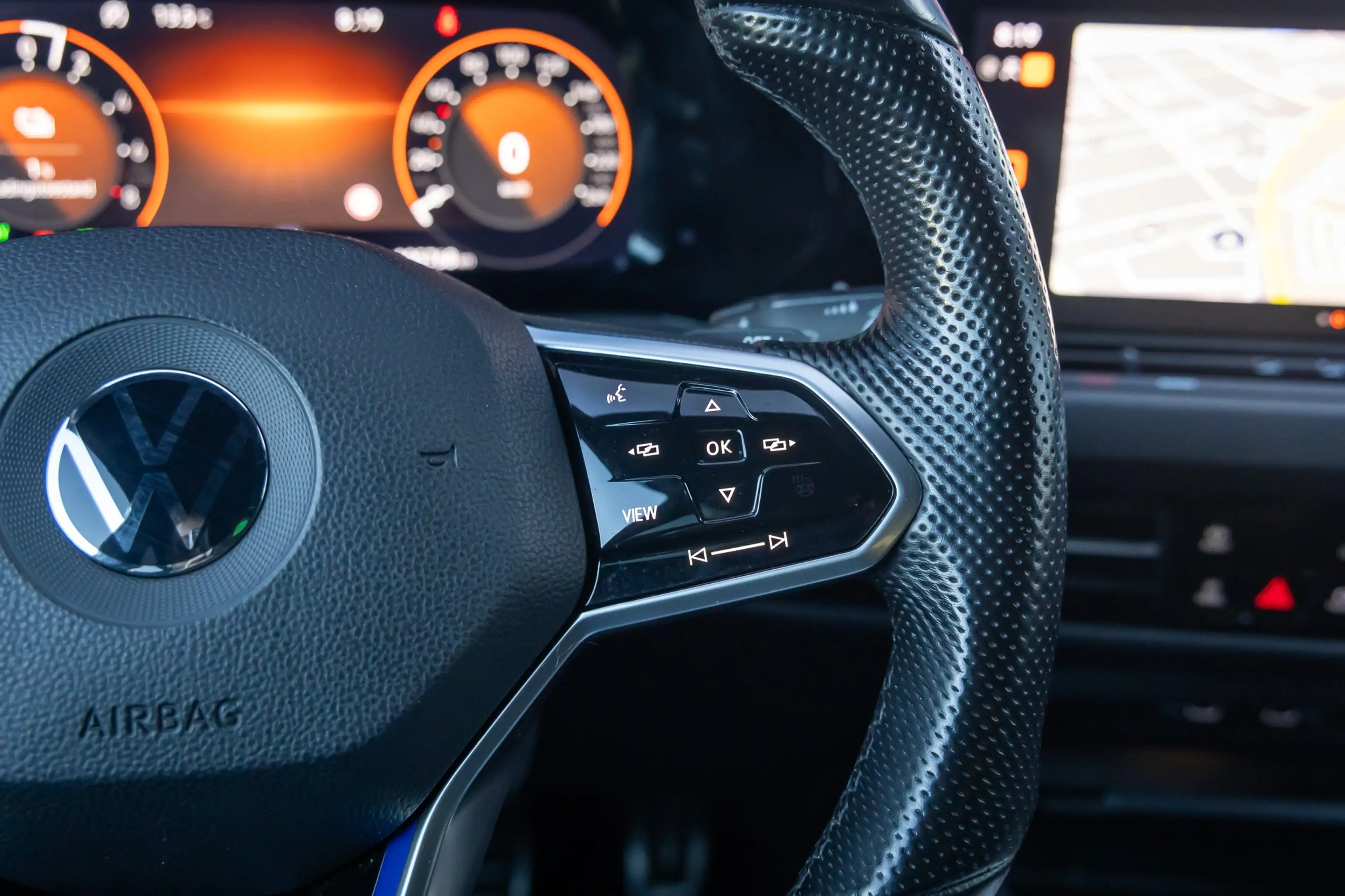 Volkswagen Golf GTE 1.4 eHybrid | Apple Carplay/Android Auto | Cruise — photo 28