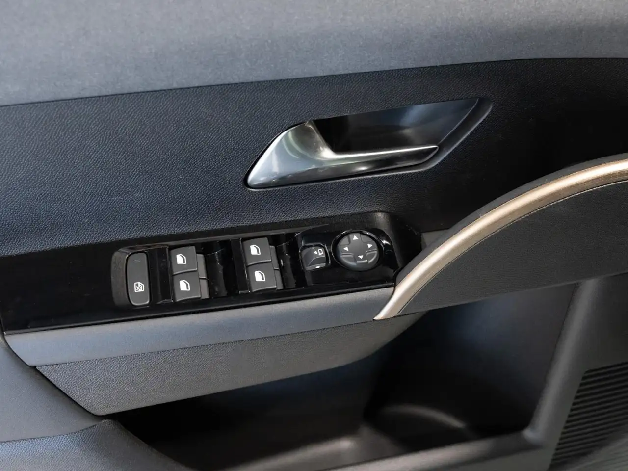 Lancia Ypsilon 2026 — фото 11