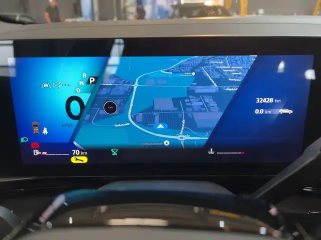 Renault Austral view 13