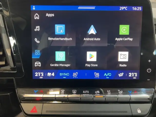 Renault Austral view 14