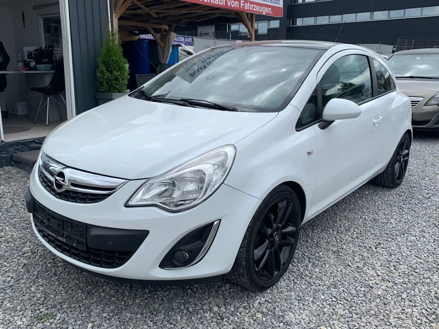 Opel Corsa 1.4. Klima . Einparkhilfe. Scheckheft. 8- fach - 2