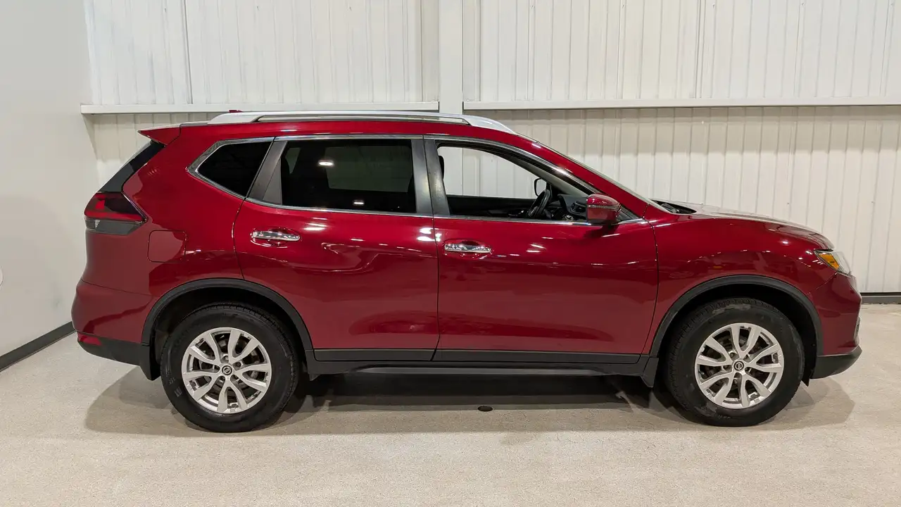 Nissan Rogue снимка Nissan Rogue