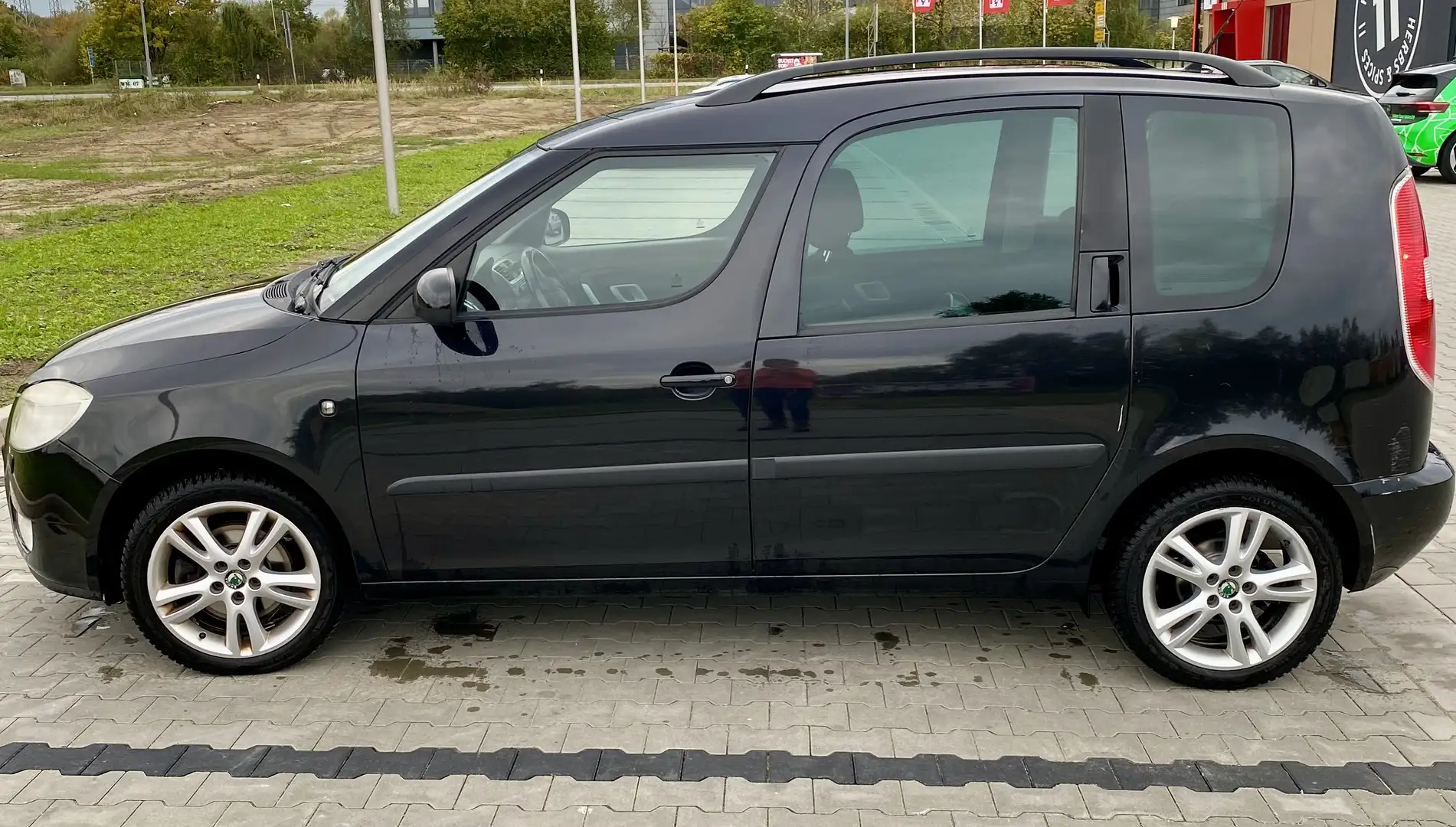 Skoda Roomster Comfort Plus Edition / Hu - 05/27 Schwarz - 1