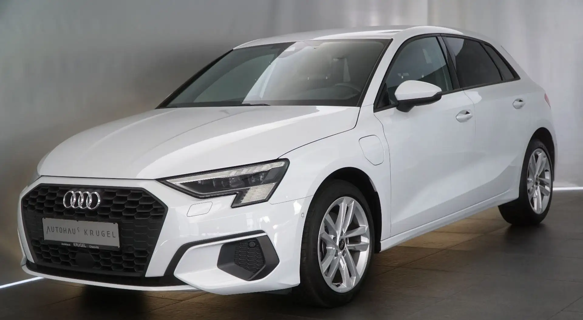 Audi A3 Sportback 40 TFSI e Matrix LED Weiß - 1