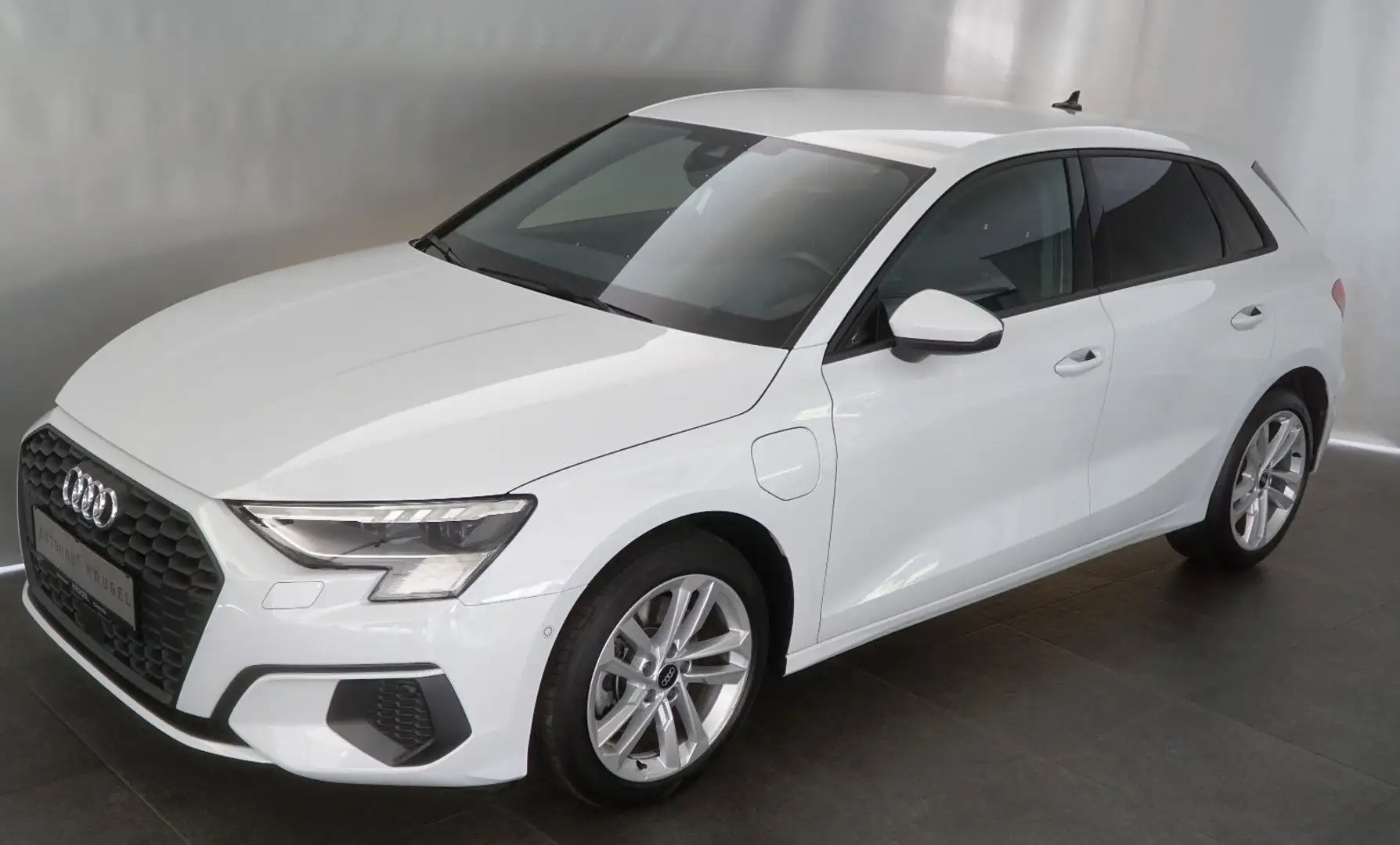 Audi A3 Sportback 40 TFSI e Matrix LED Weiß - 2