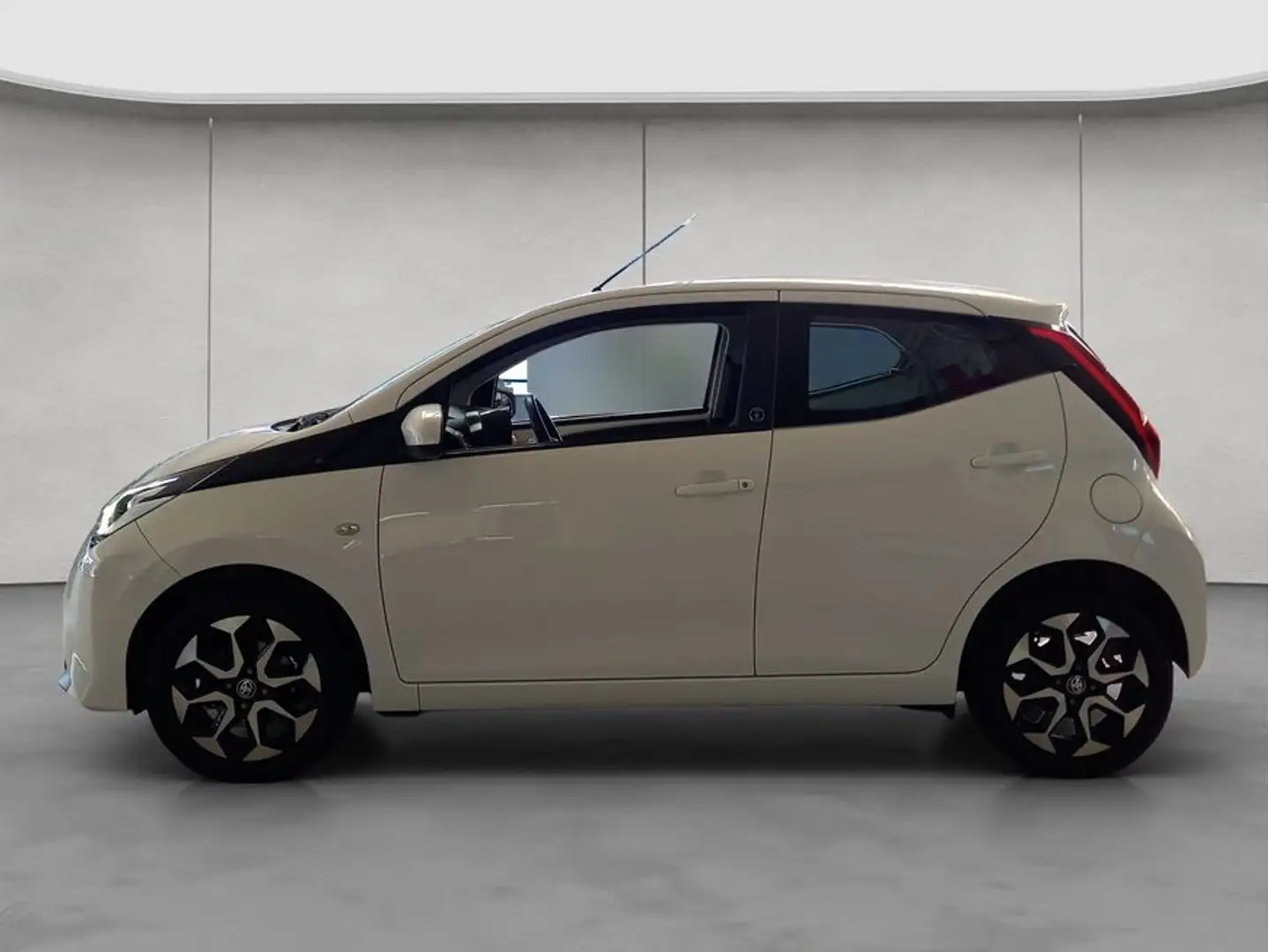 Toyota Aygo X x-play Team D /Klima/Rückfahrk./Apple+Android Weiß - 2