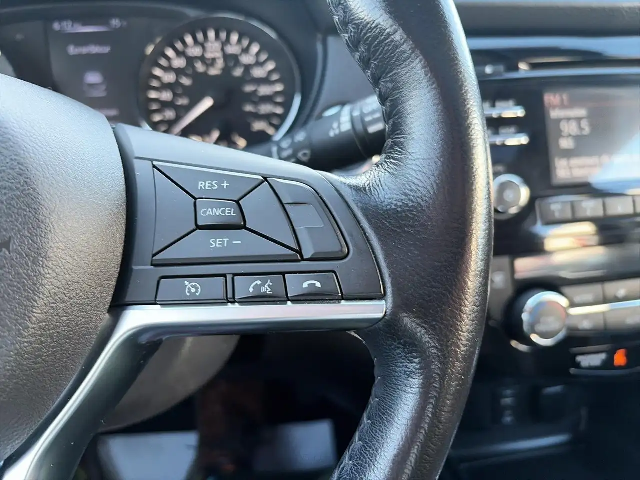 Nissan Qashqai снимка Nissan Qashqai