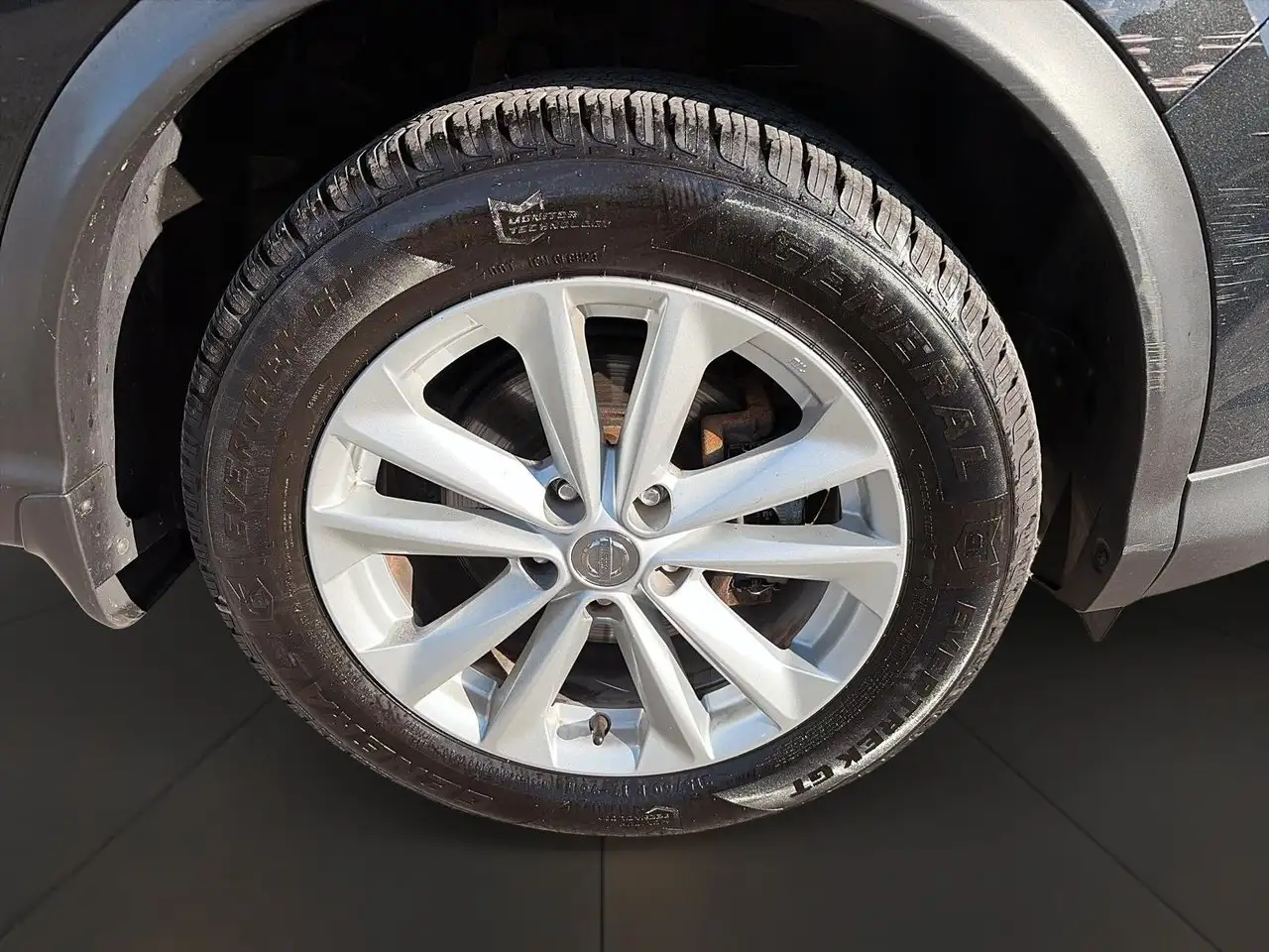 Nissan Qashqai снимка Nissan Qashqai