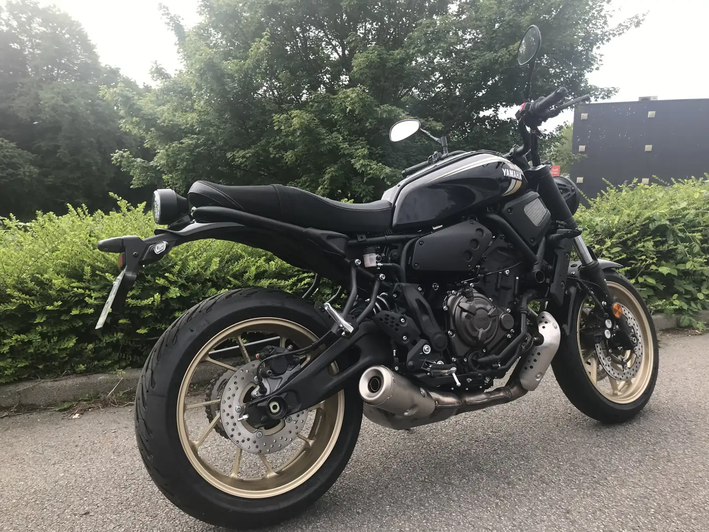 Yamaha XSR 700 Schwarz - 2