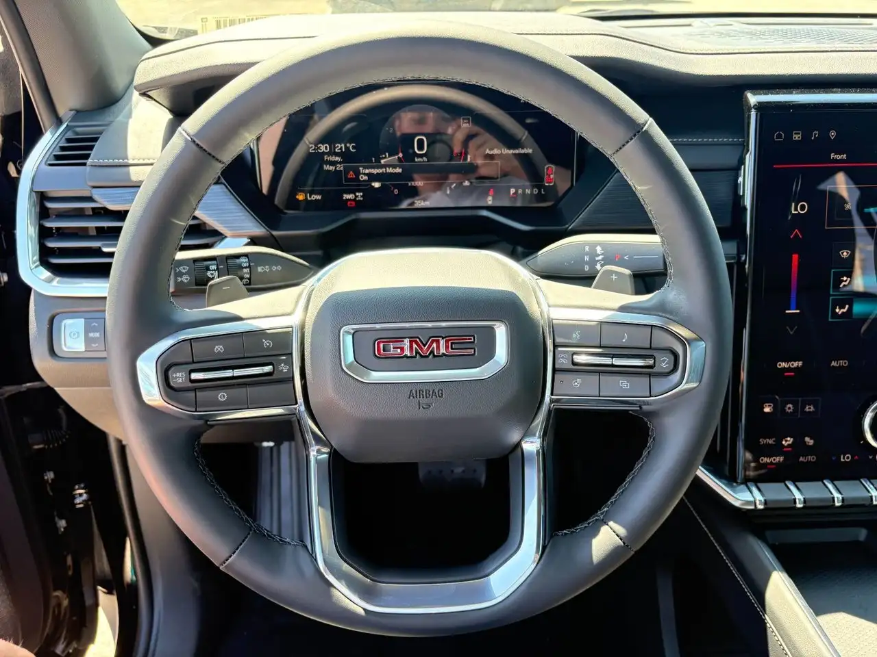 GMC Acadia снимка GMC Acadia