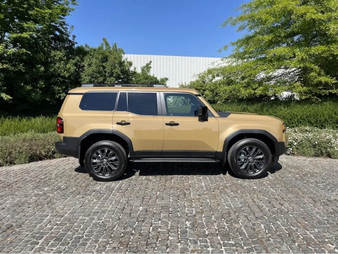 Toyota Land Cruiser VX-L Gelb - 2