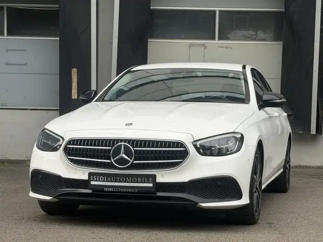 Mercedes-Benz E 220 D Avantgarde Night LED ACC MBUX Rü Kamera