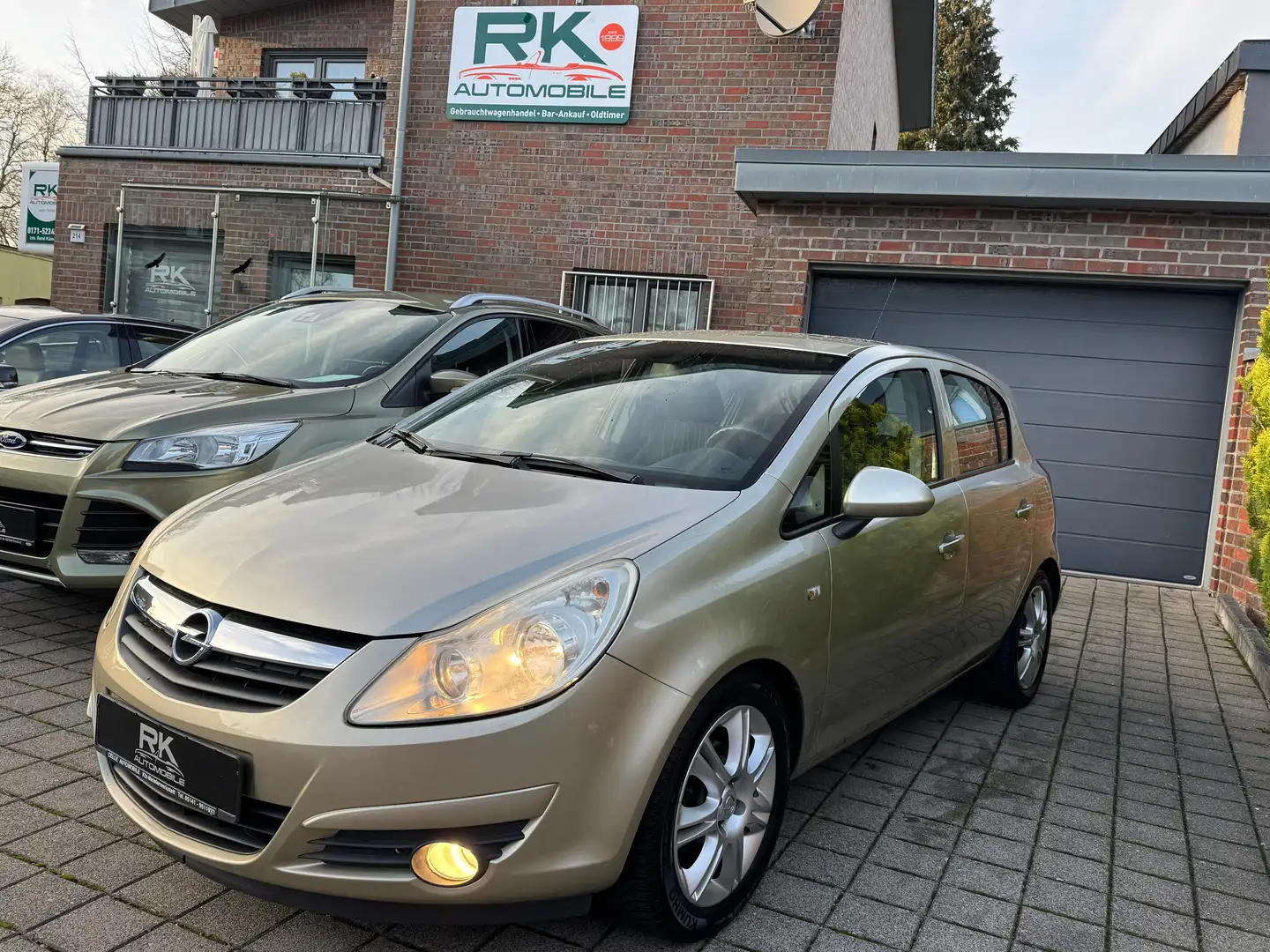 Opel Corsa Edition Beige - 1