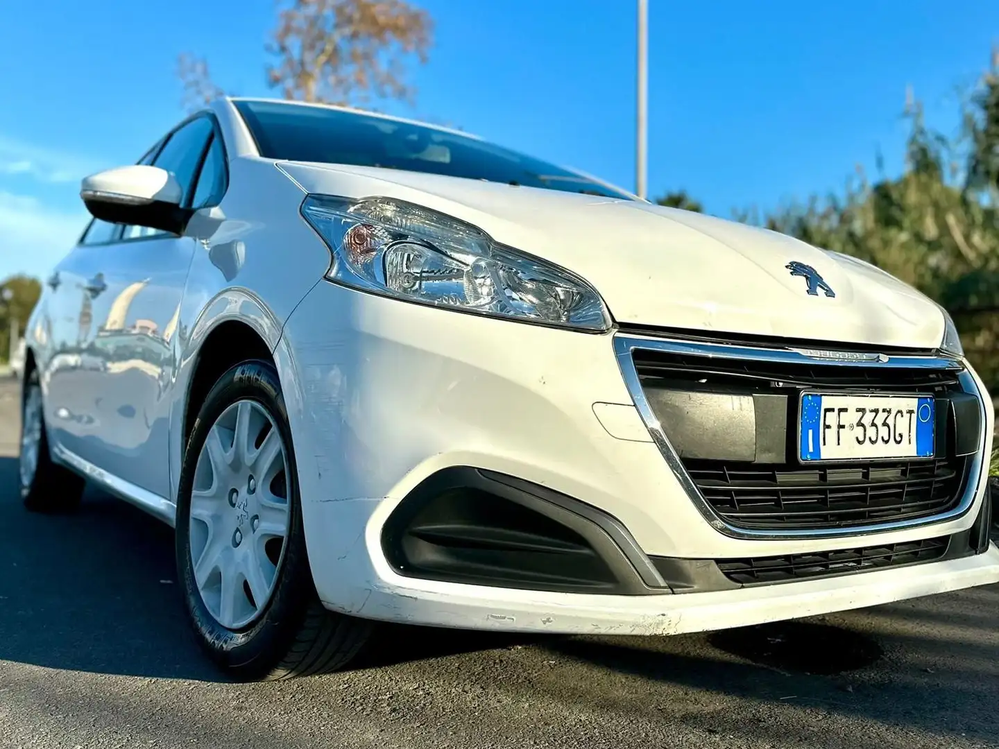 Peugeot 208 208 5p 1.6 bluehdi Active 75cv Bianco - 2
