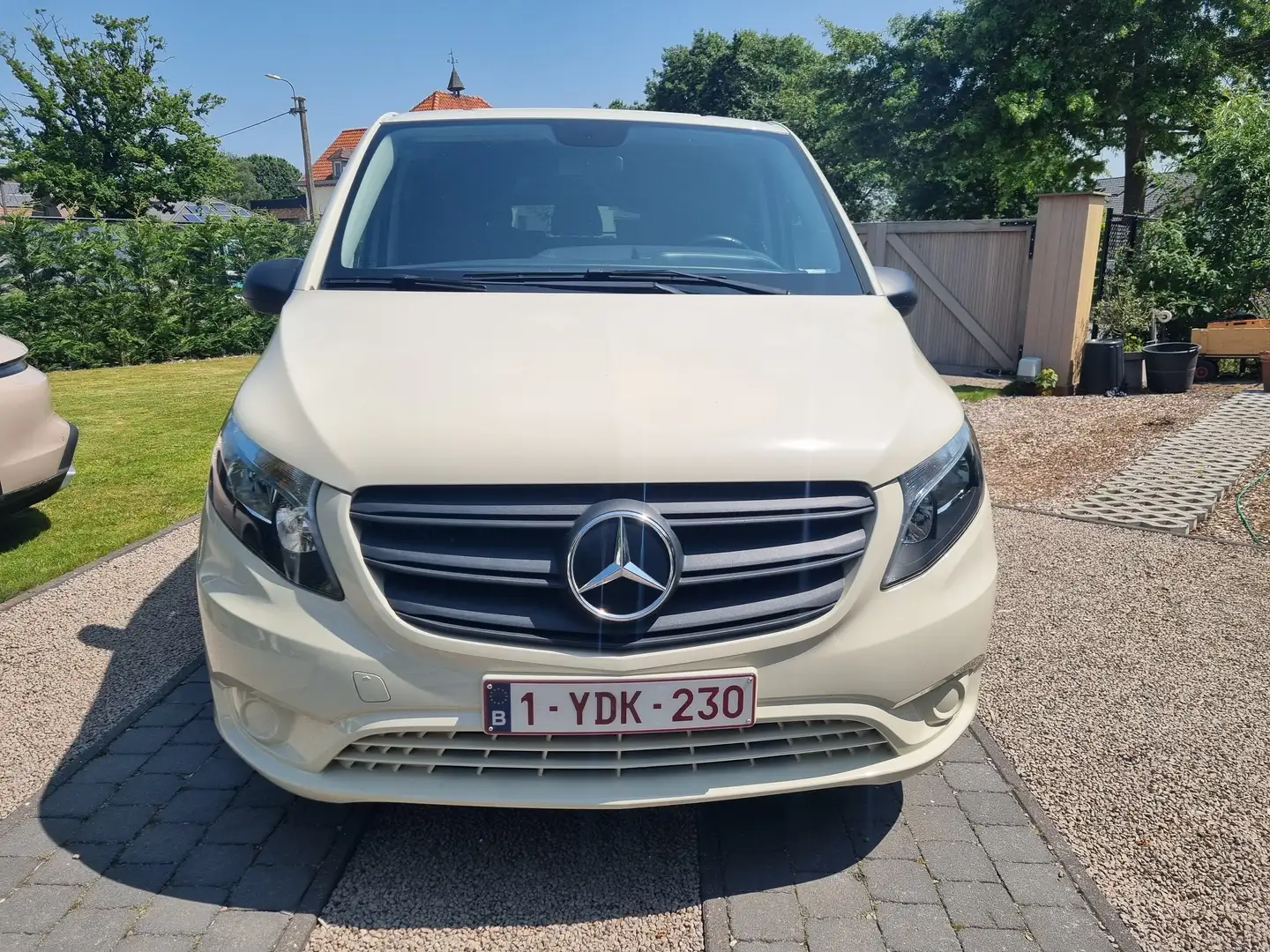 Mercedes-Benz Vito Vito 114 CDI Mixto Lang HA Aut. Beige - 2