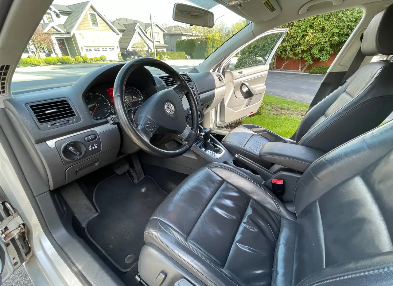 Volkswagen Jetta снимка Volkswagen Jetta