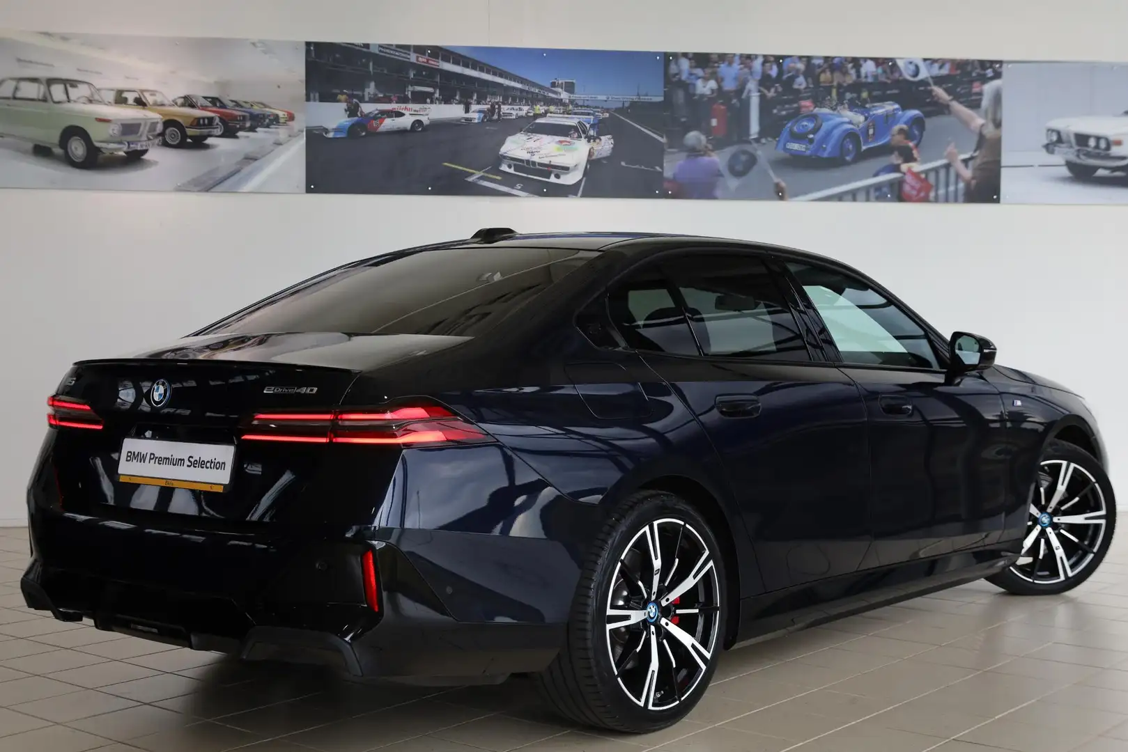 BMW i5 Sedan eDrive40 | M Sportpakket Pro | Travel Pack | Noir - 2