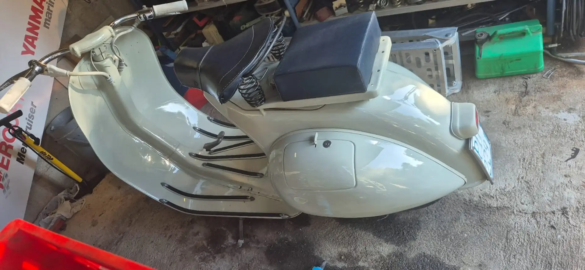 Vespa 125 vacanze romane 1956 Beige - 2