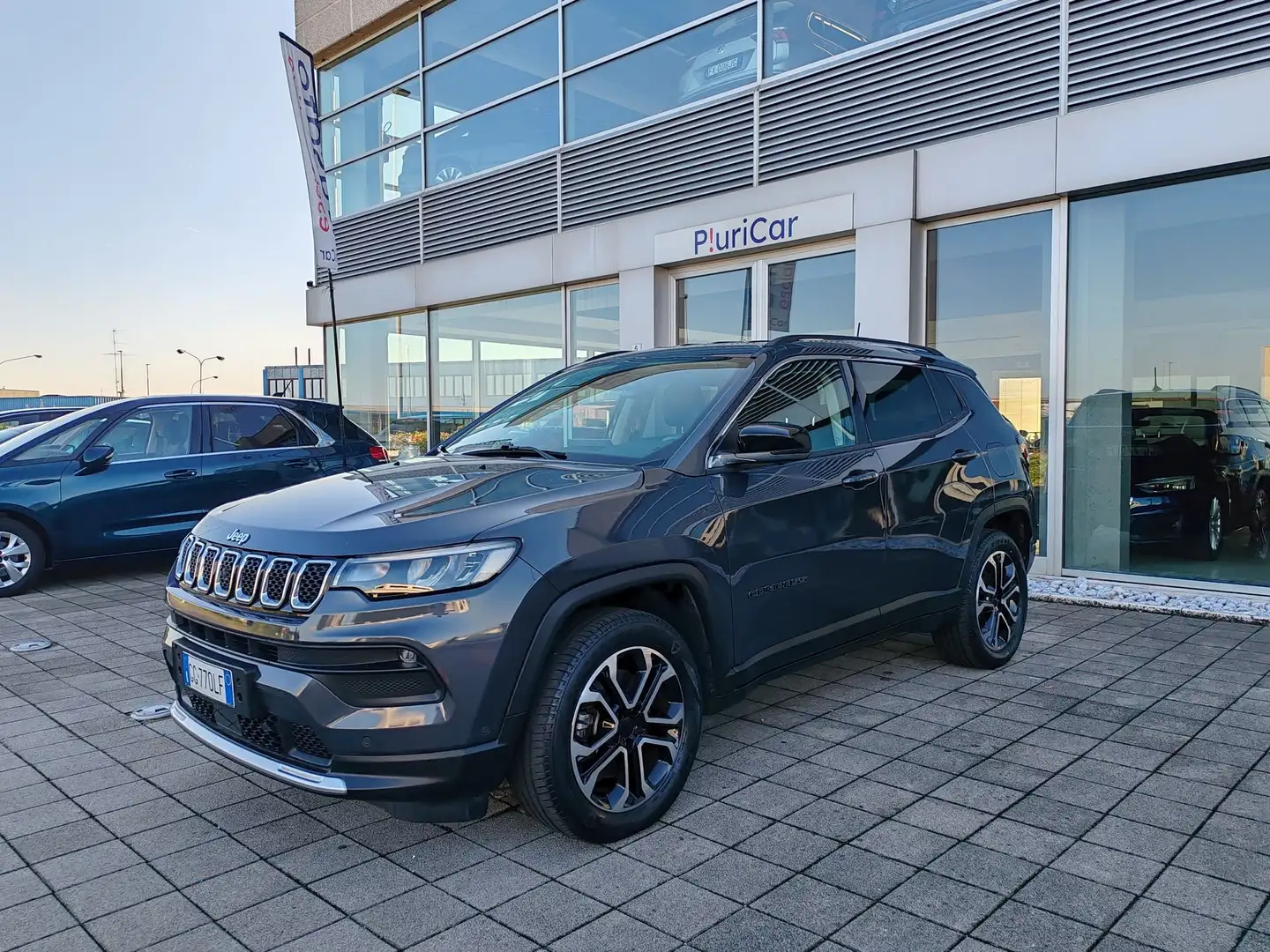 Jeep Compass T4 190cv PHEV AT6 4xe Limited Camere360 FariLED Gris - 1