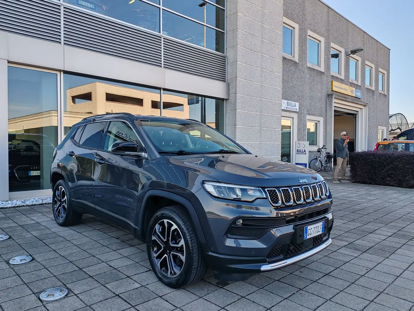 Jeep Compass T4 190cv PHEV AT6 4xe Limited Camere360 FariLED Gris - 2