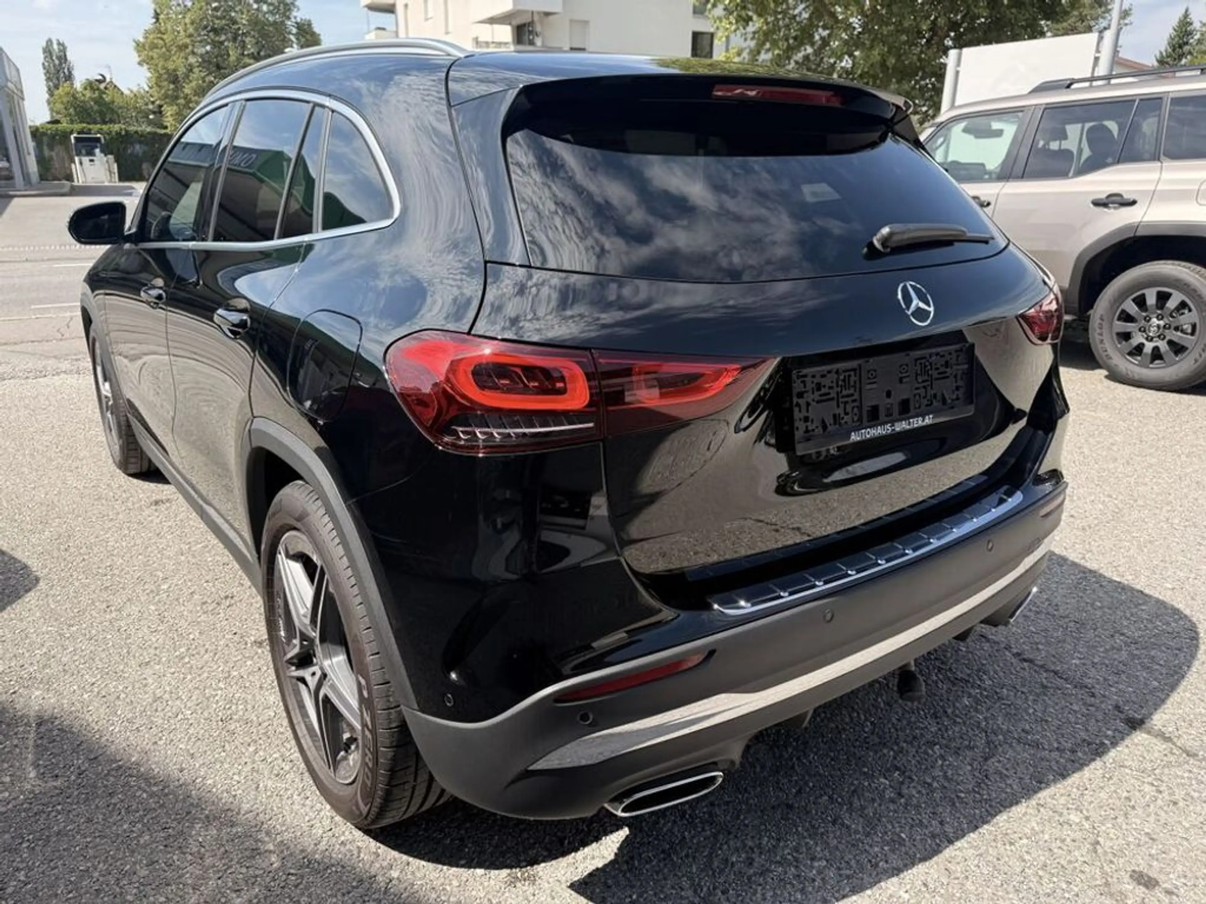 Mercedes-Benz GLA 200 d 4Matic Allrad Diesel (H247) — photo 10