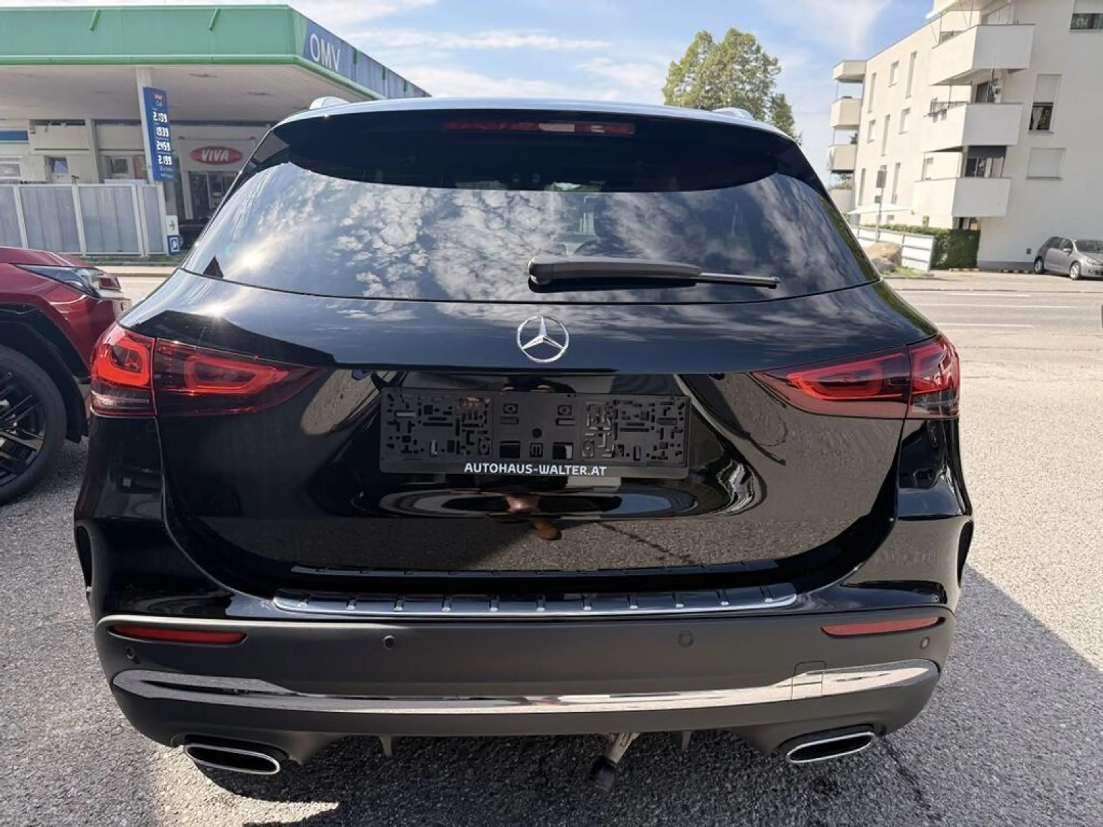 Mercedes-Benz GLA 200 d 4Matic Allrad Diesel (H247) — photo 12