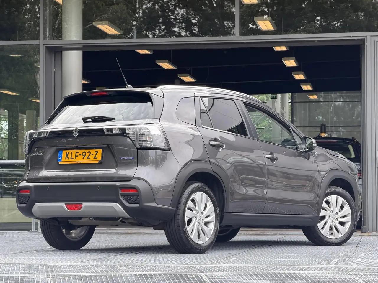 Suzuki S-Cross 2025